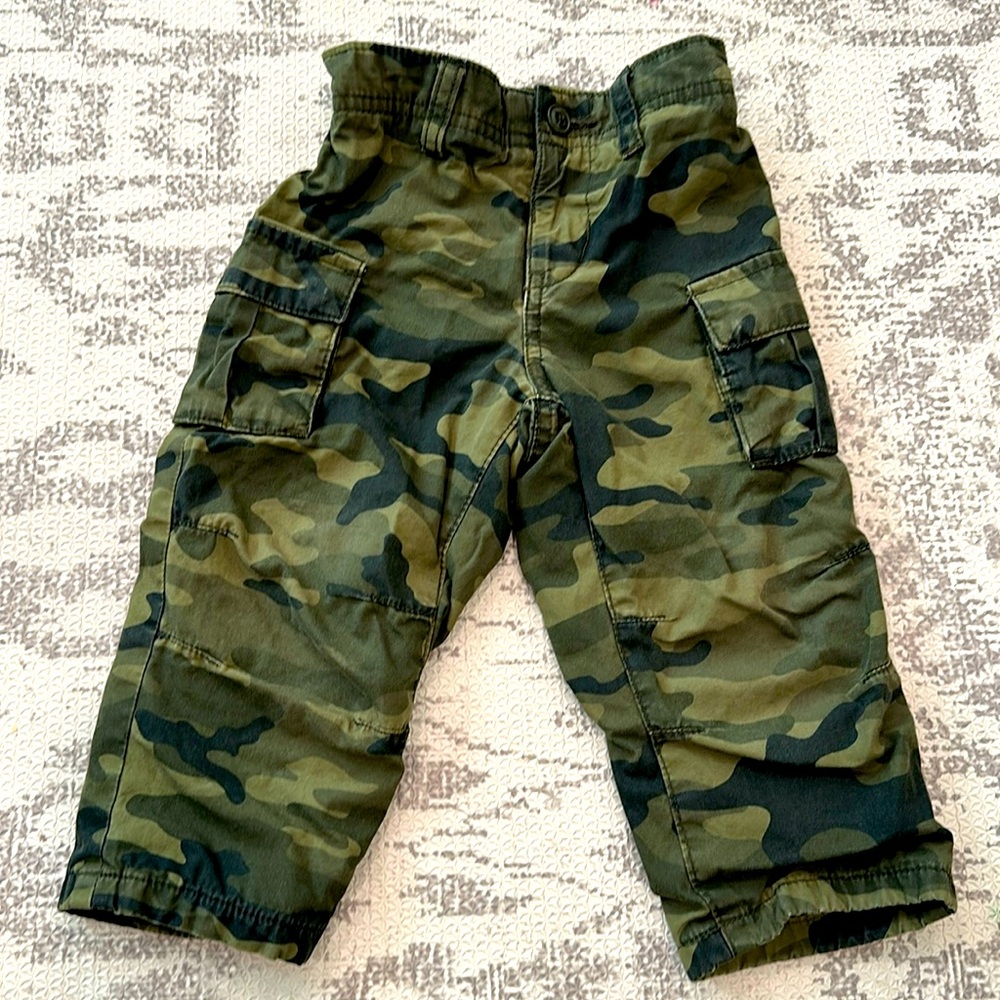 BabyGap Jersey-lined camo trousers. Size 18-24M